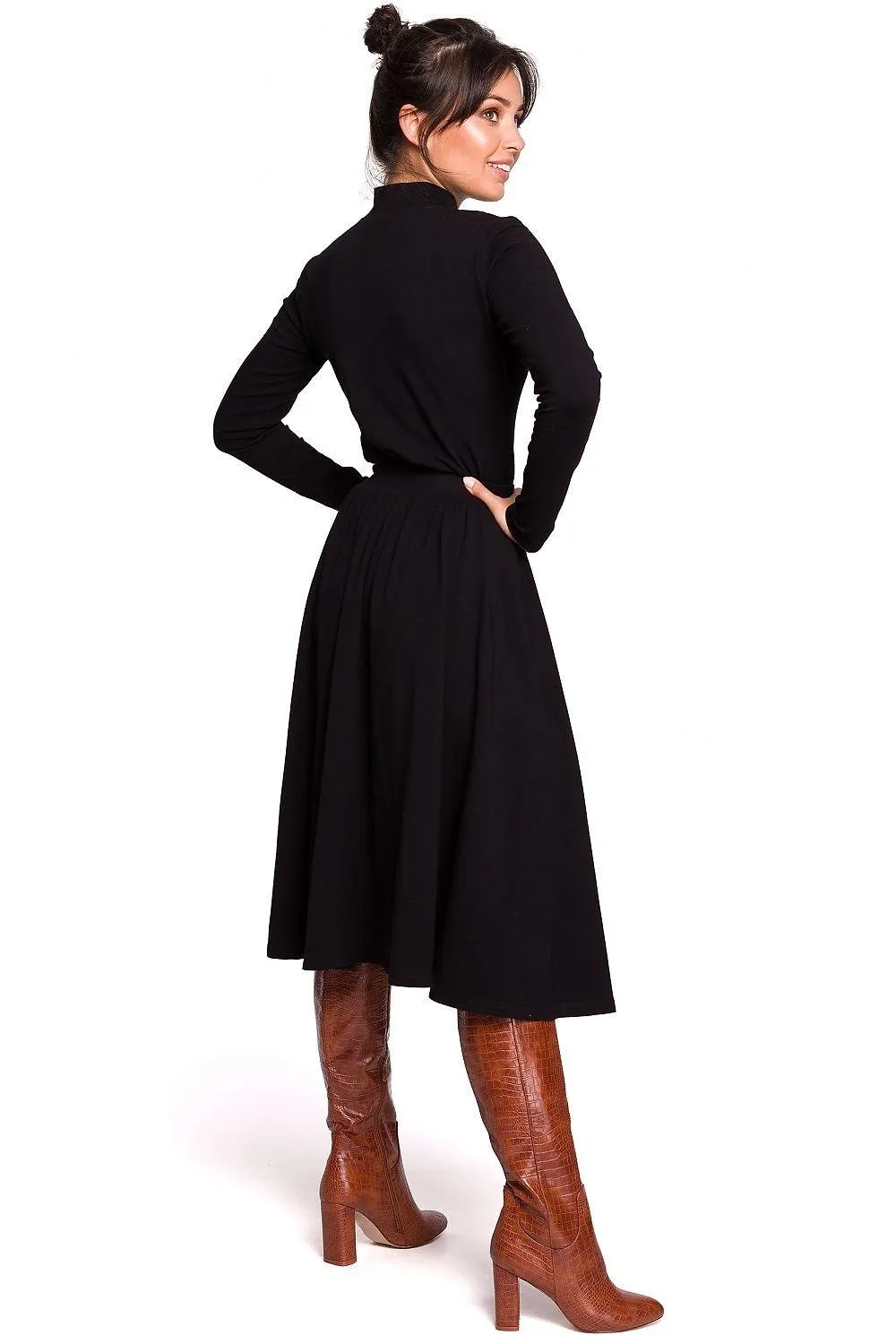 Chic Side Slit Flared Midi Skirt in Soft Knit Fabric