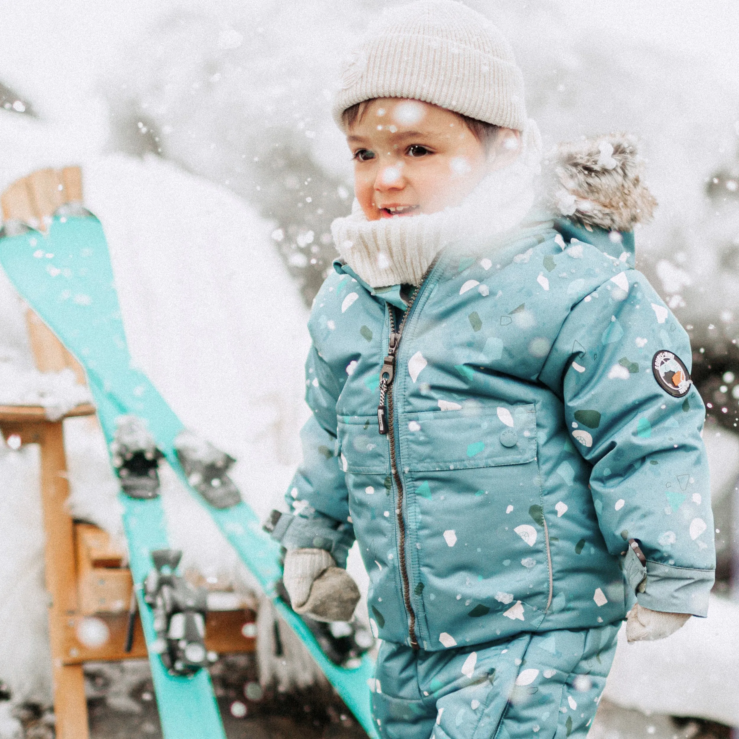 Habit de neige 3 en 1 bleu à motifs et fausse fourrure, bébé || 3 in 1 blue snowsuit with print and faux fur, baby